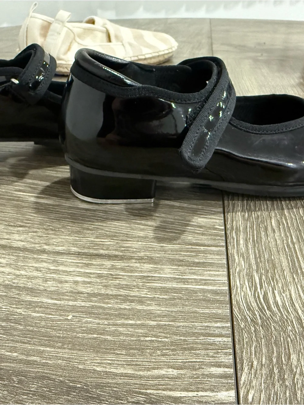 N/A black patent